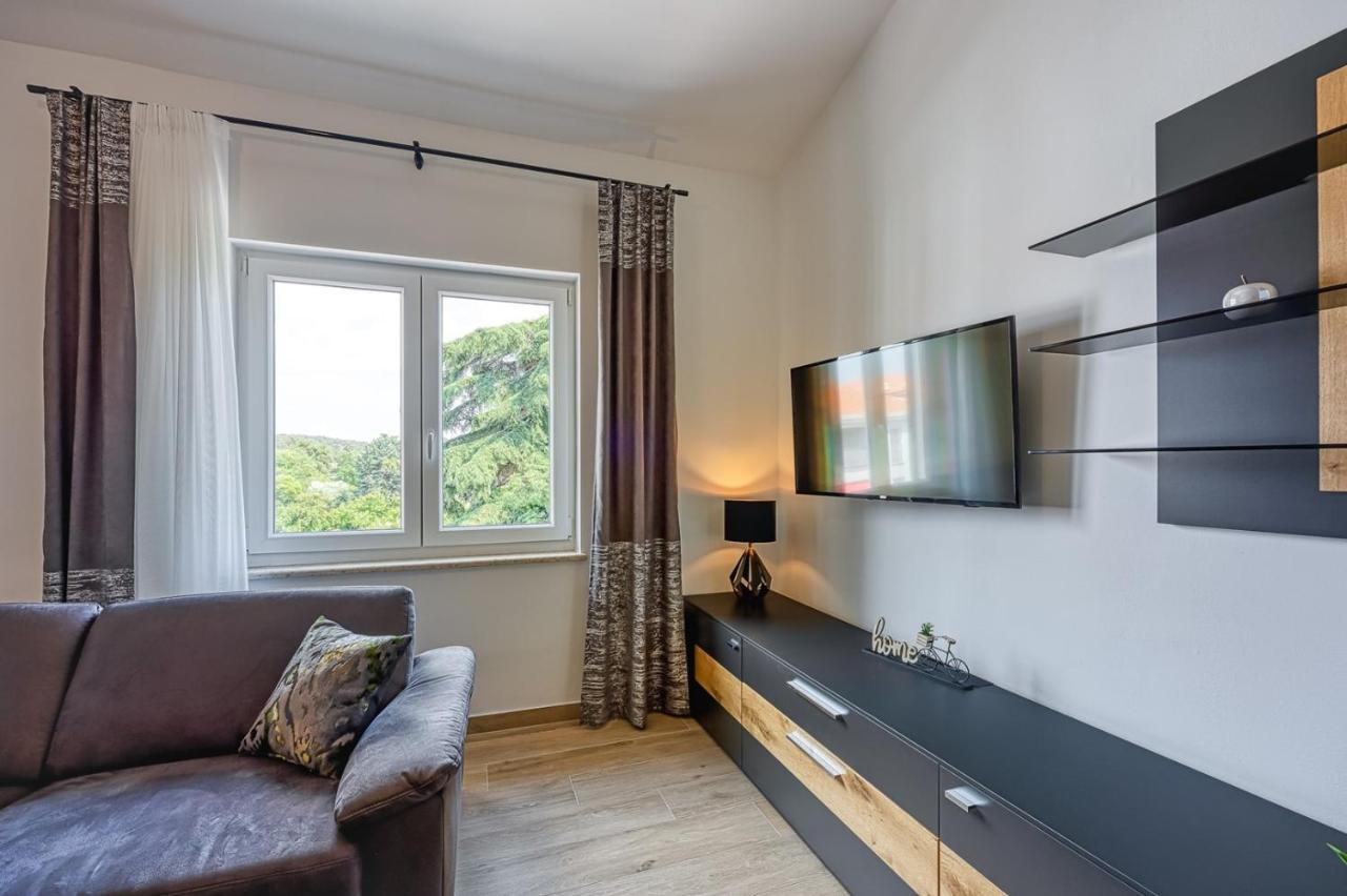 Sara Luxury In Center Appartement Poreč