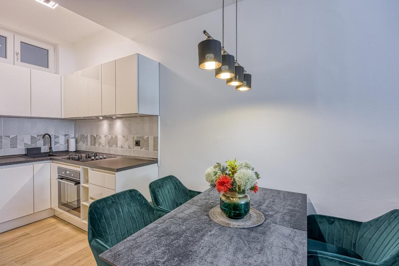Sara Luxury In Center Appartement